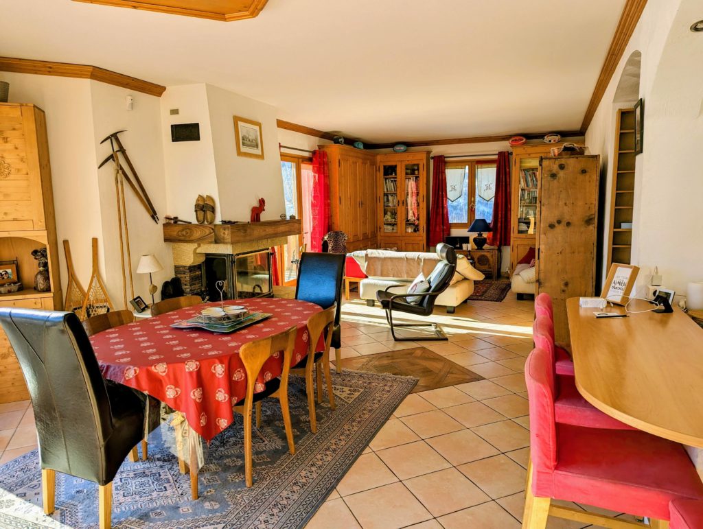 Living area chalet alp with fire place