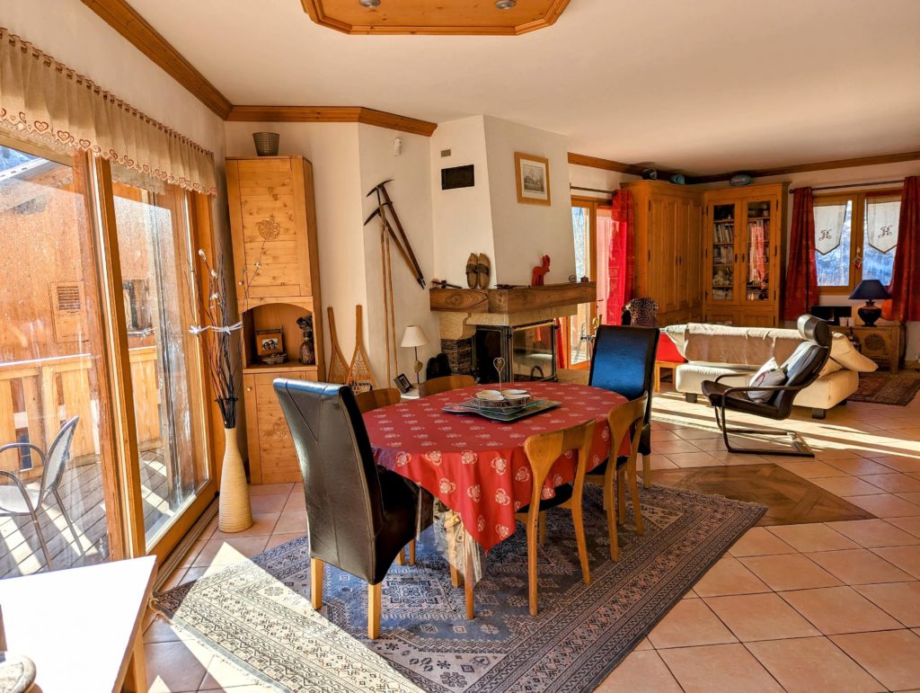Living area chalet alp with fire place