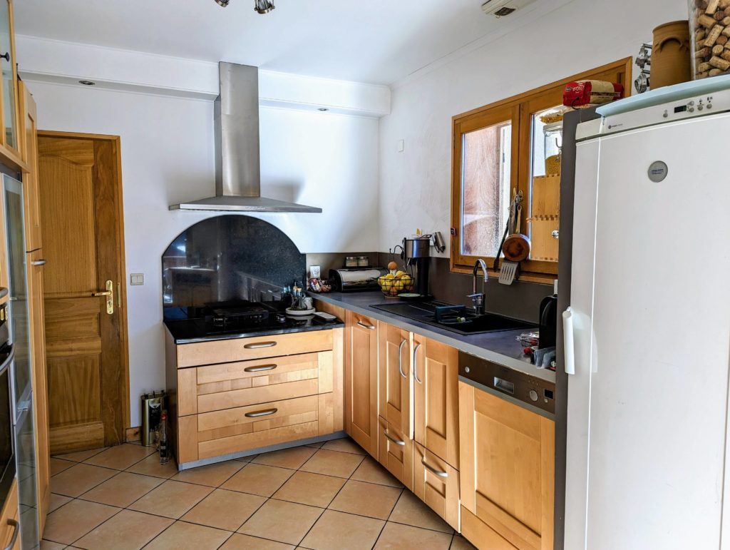 Kitchen area chalet alp