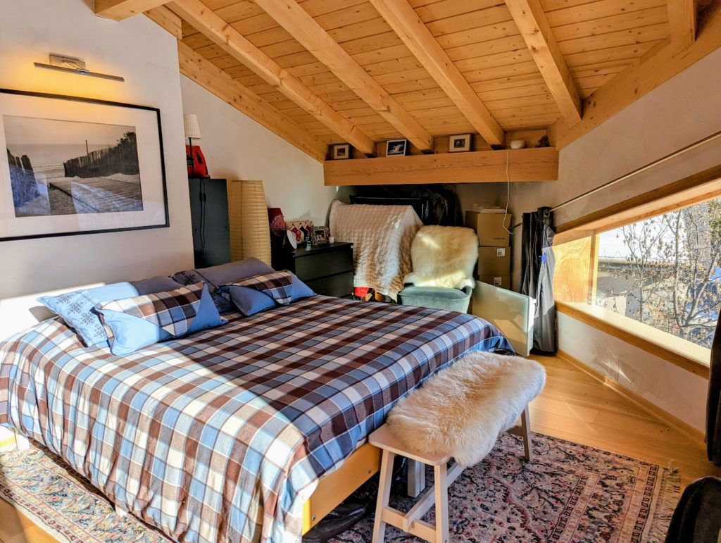 master bedroom chalet alp